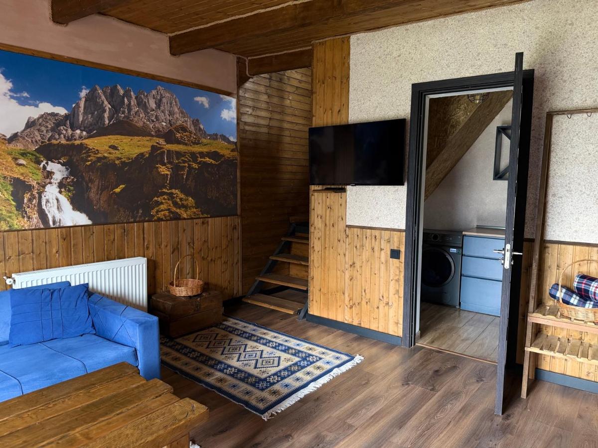 Mtaura Cabins - Chambres d'hôtes Stepantsminda