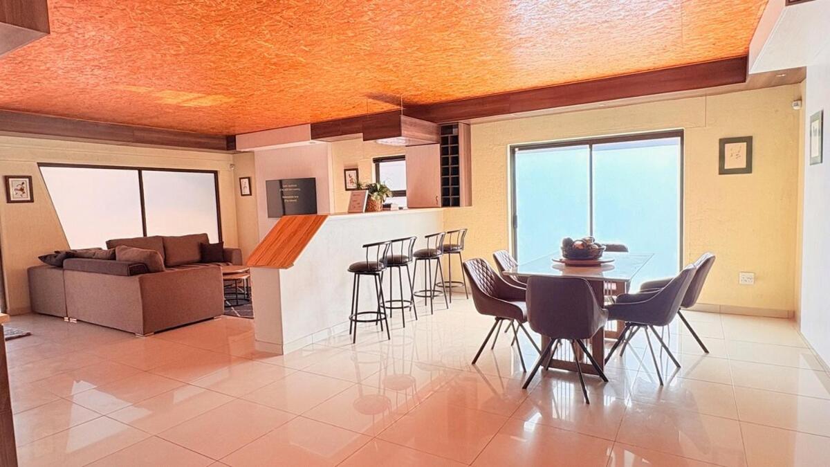 Mbala's Holiday Home - B&B Langstrand