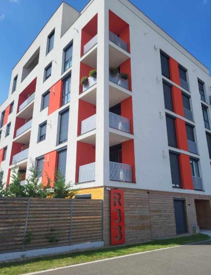 Sika Vogue Loft grand Apartment- self check-in - B&B Arad