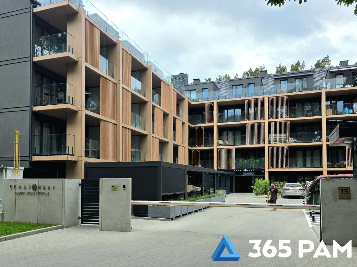 365PAM - Apartament Sea & Forest - BASEN KRYTY I ZEWNĘTRZNY, JACUZZI, SAUNA, GARAŻ W CENIE - B&B Międzyzdroje