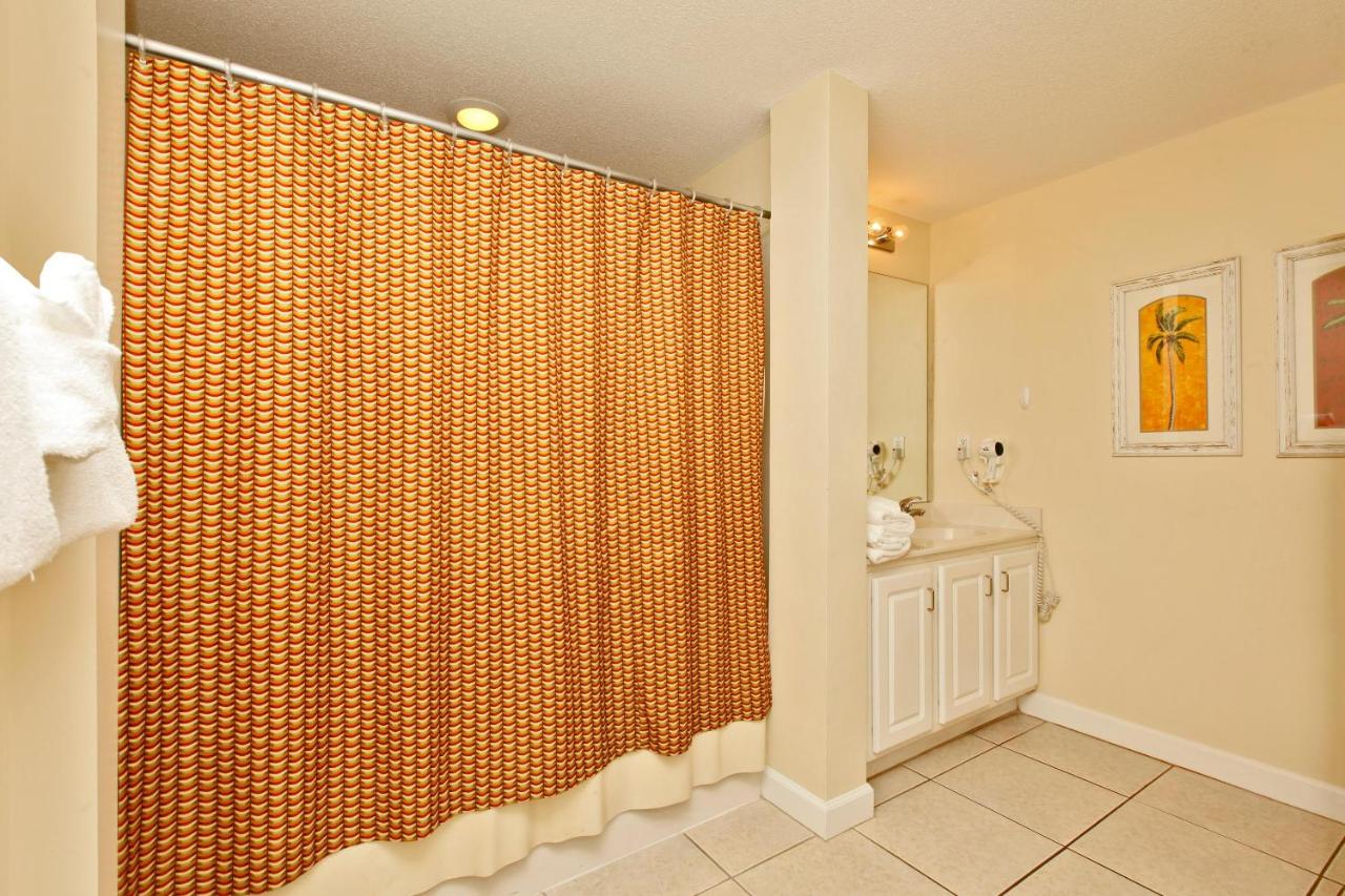 Three-Bedroom Apartment with sea View 1807