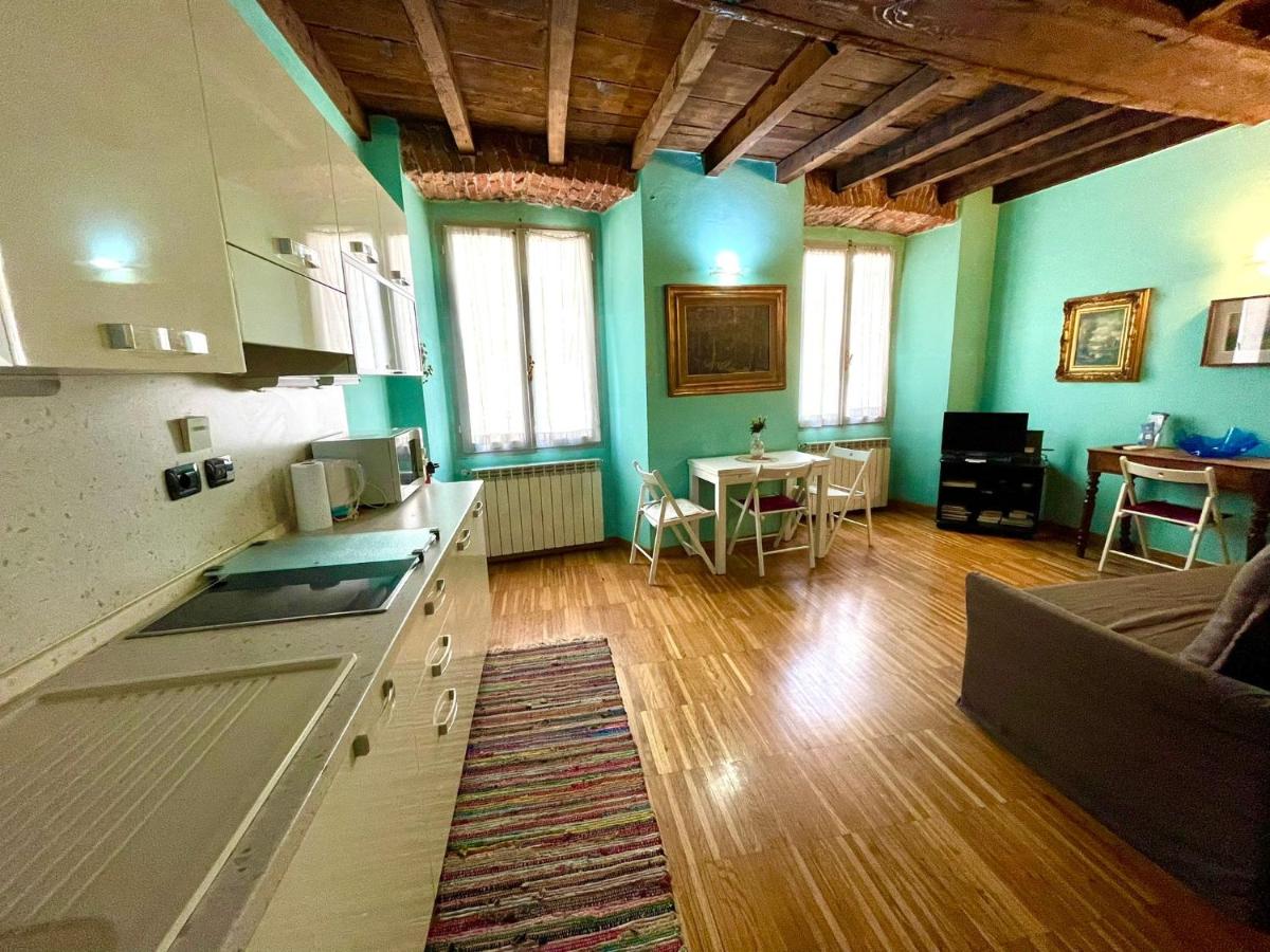 Smart living room and bedroom in Brera district - B&B Milano