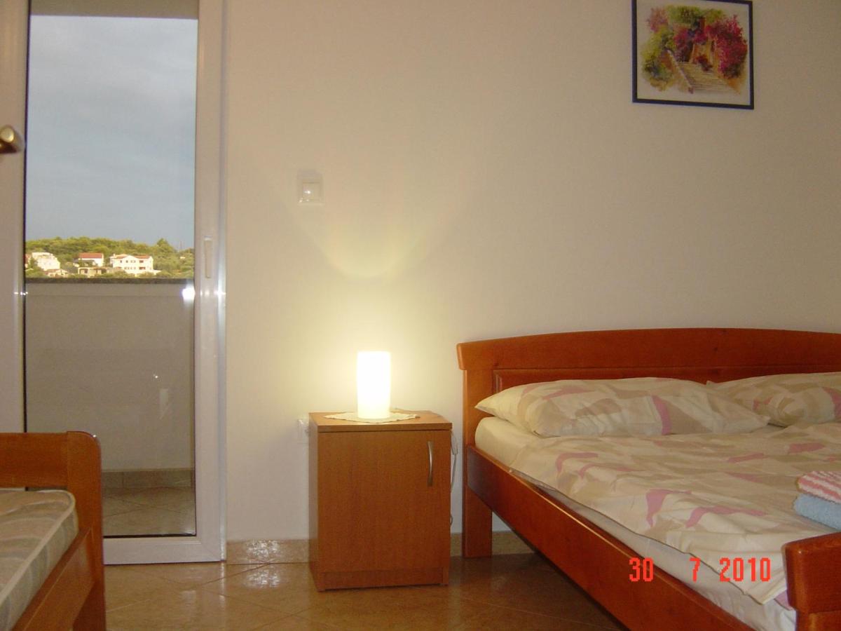 Apartment mit Balkon