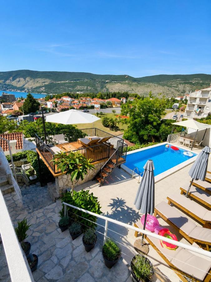 Al Mare Vacation Home - Chambres d'hôtes Igalo