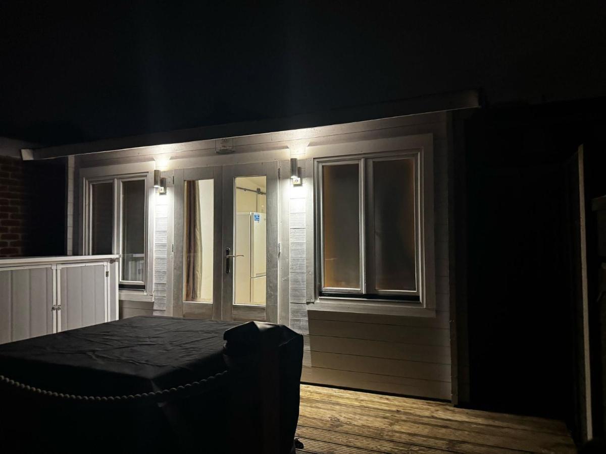 Tranquil Cabin Retreat in Bexleyheath - B&B Bexleyheath