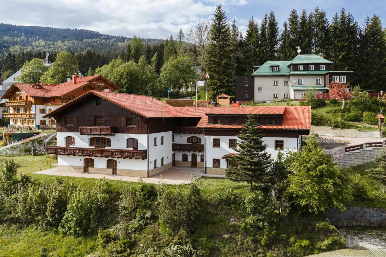 Mountain Apartment Slunečný Svah - Chambres d'hôtes Špindlerův Mlýn
