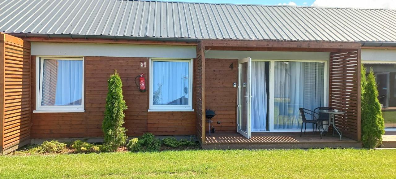 Domki Wrzosowo niedaleko Dziwnówka - B&B Wrzosowo