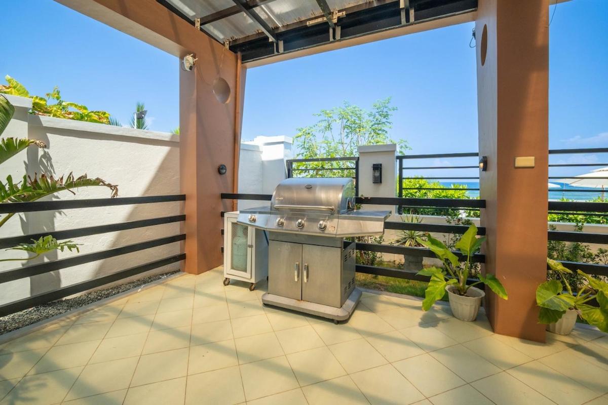 Zeusys Beach House 16 Pax,Beachfront,Pool,Garden - B&B Bacnotan