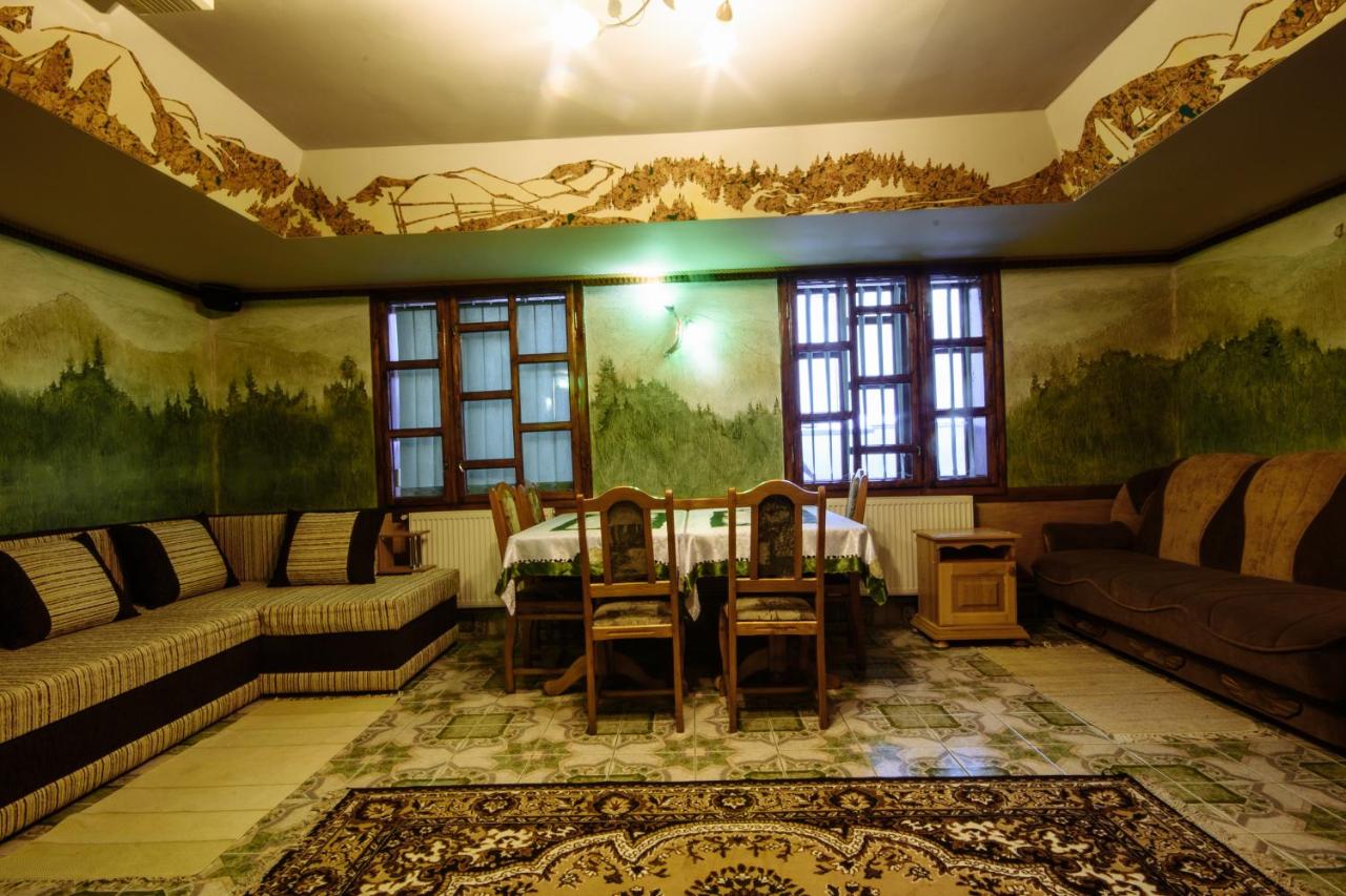 Chambre Familiale avec Salle de Bains Commune