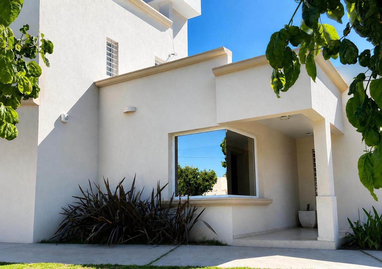 Casa para Familias con Pileta a 5 min del Centro - Chambres d'hôtes San Rafael