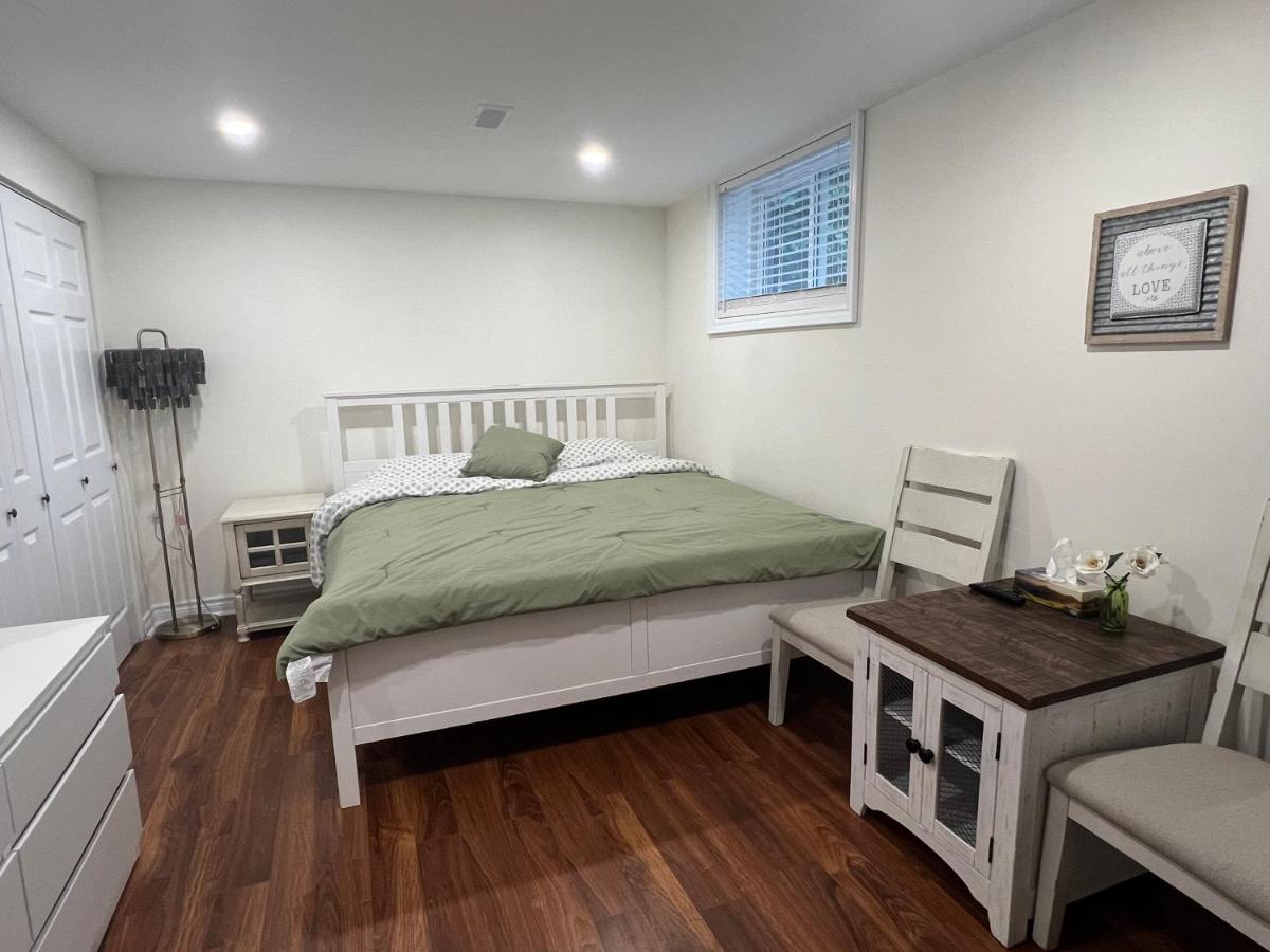 separate Suite Near Transit - Private Stay in Toronto Registration number STR-2503-FSHPPQ - B&B Toronto