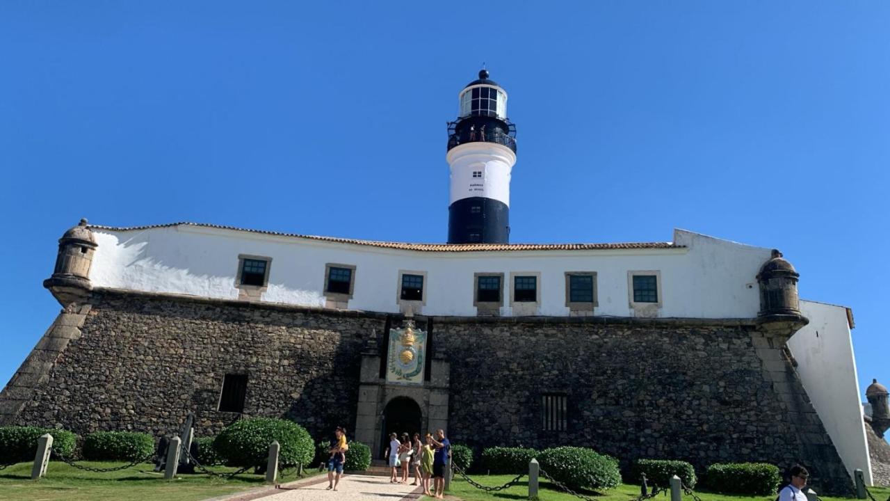 Apartamento 3 Quartos Beira-Mar no Farol da Barra - 10 segundos da Praia - Chambres d'hôtes Salvador