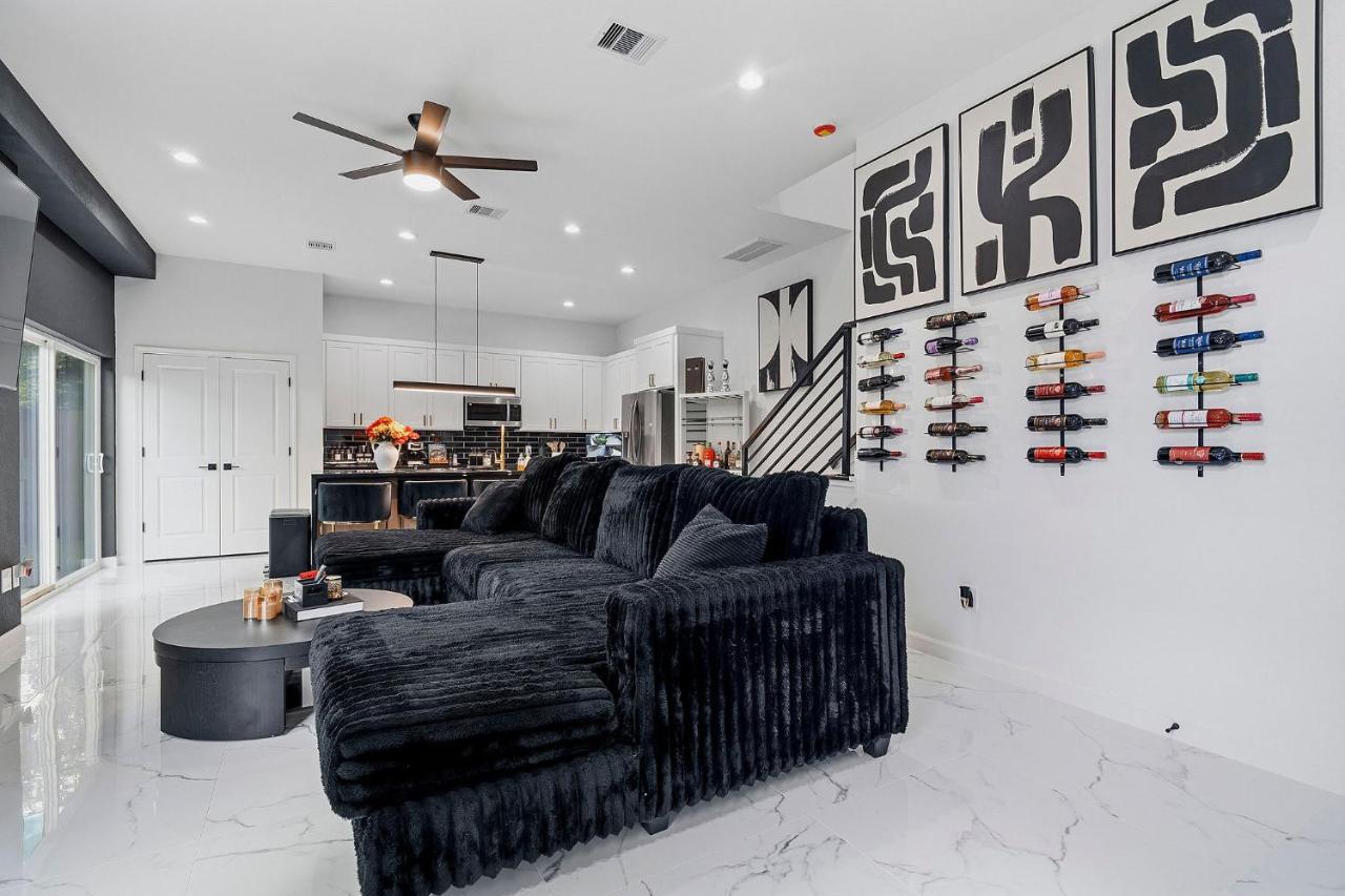 Luxury Retreat Near Downtown & NRG - Chambres d'hôtes Houston