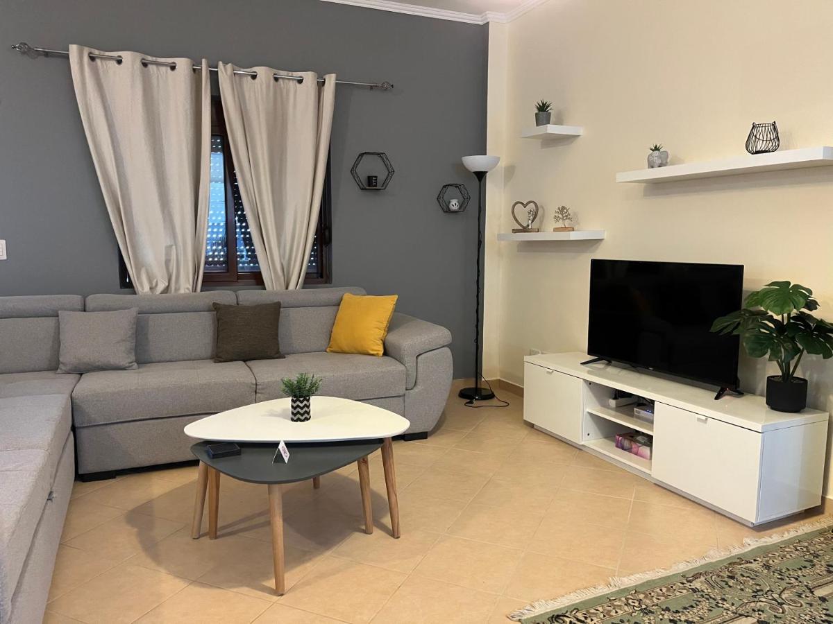 Andrew's place - Chambres d'hôtes Gjashtë