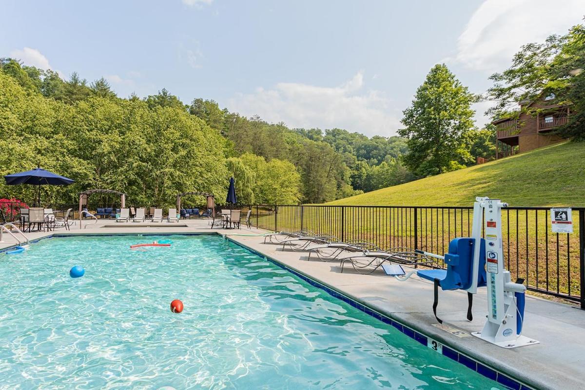 Serenity Retreat - B&B Sevierville