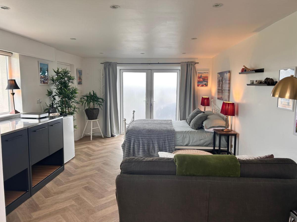 Follies Garden Studio - B&B Dungarvan
