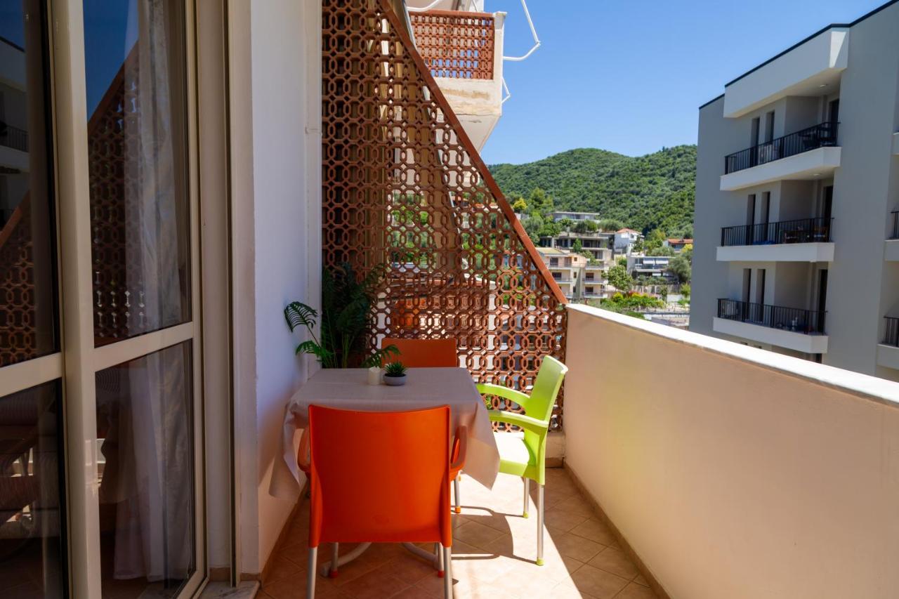 Damian Apartment Lungomare - B&B Valona