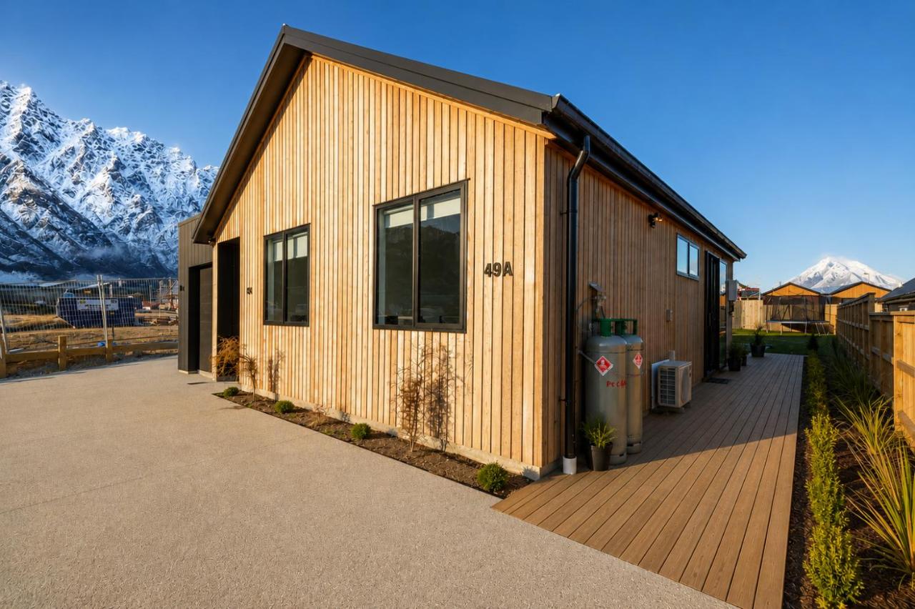 Modern Mountain View Retreat, 2 Bedroom Stay - Bed and Breakfast Frankton