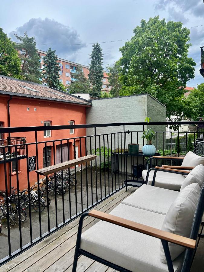 1BR w Balcony | Walk to Historic Streets - Chambres d'hôtes Oslo