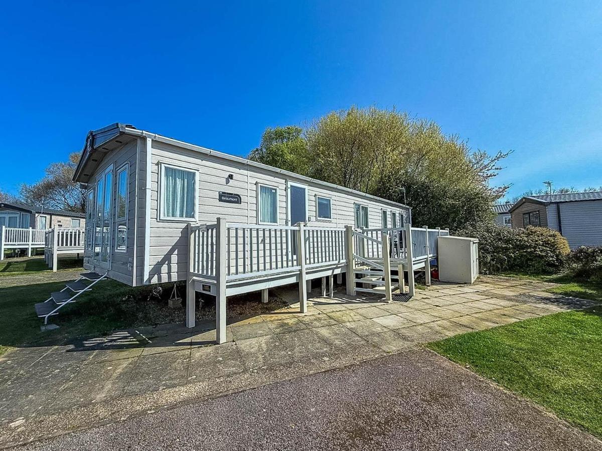 Beautiful Lodge At Manor Park In Hunstanton Ref 23018K - B&B Hunstanton