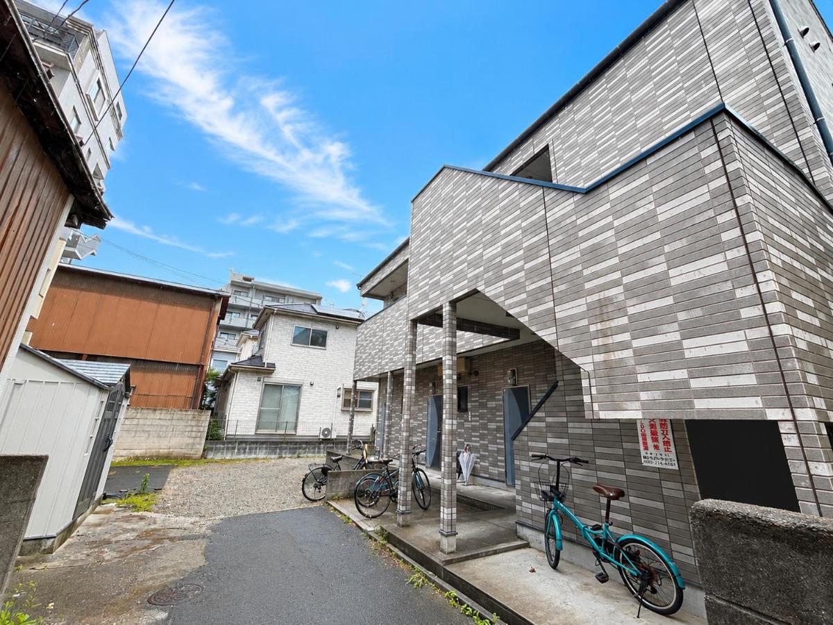 GUEST HOUSE GREEN NEST HAKATA Ogusu - Bed and Breakfast Fukuoka