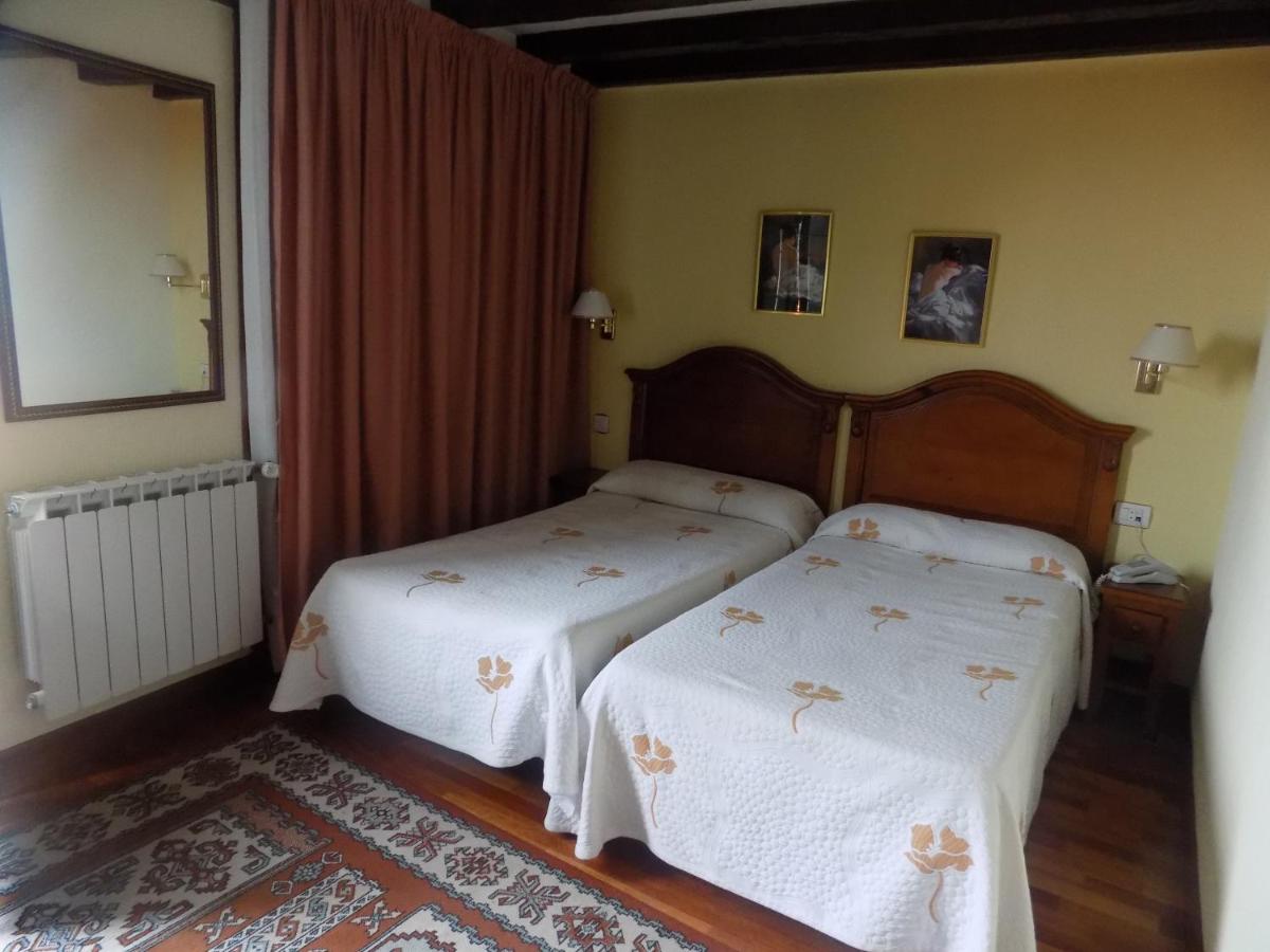 Double Room with Balcony and Sea View