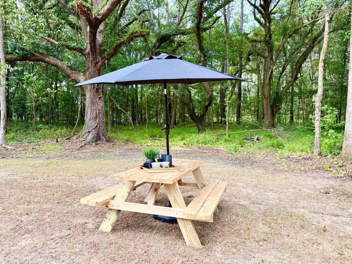 Live Oak Estate Near Hinesville and Savannah - B&B Midway
