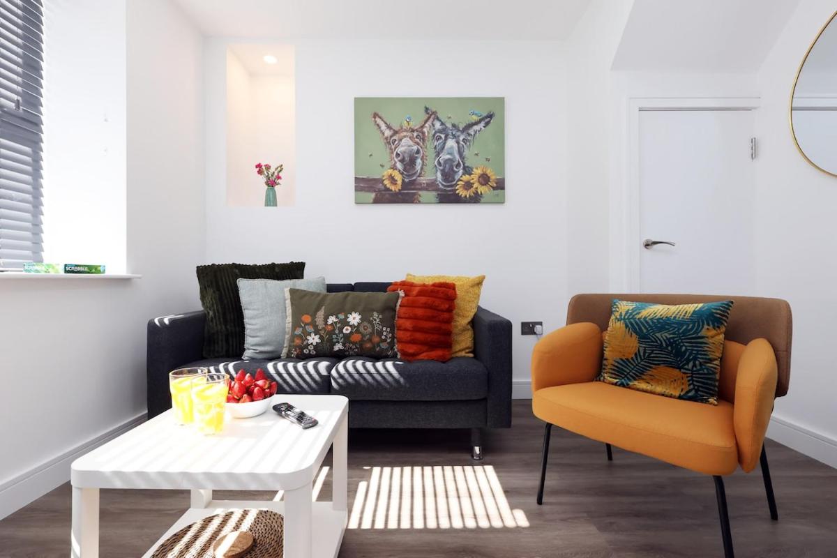 Penarth Getaway - Modern 2-Bed Flat! - B&B Cardiff