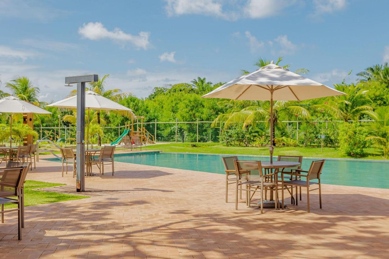 PF152 Perfeito Apartamento 2/4 Cond c/ Piscina - Chambres d'hôtes Mata de São João