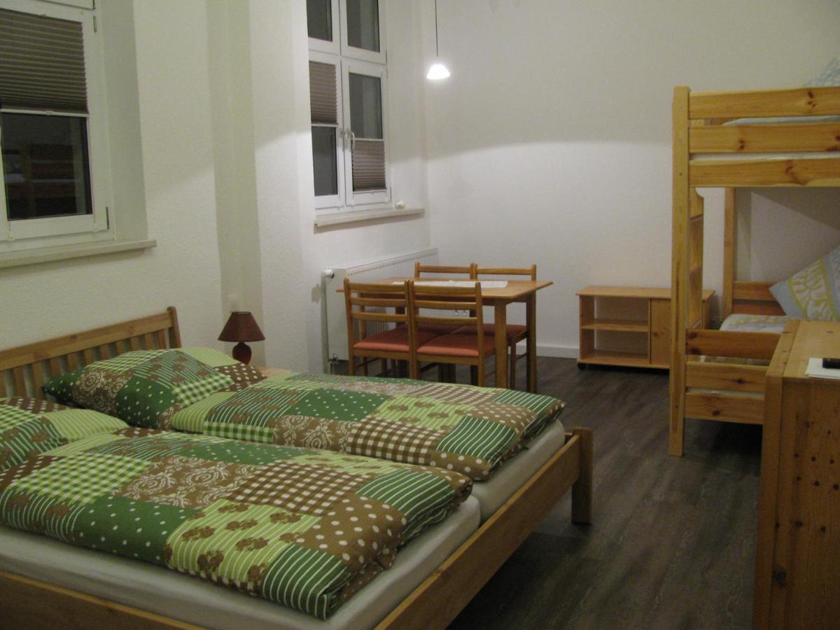 Vierbettzimmer mit eigenem Bad