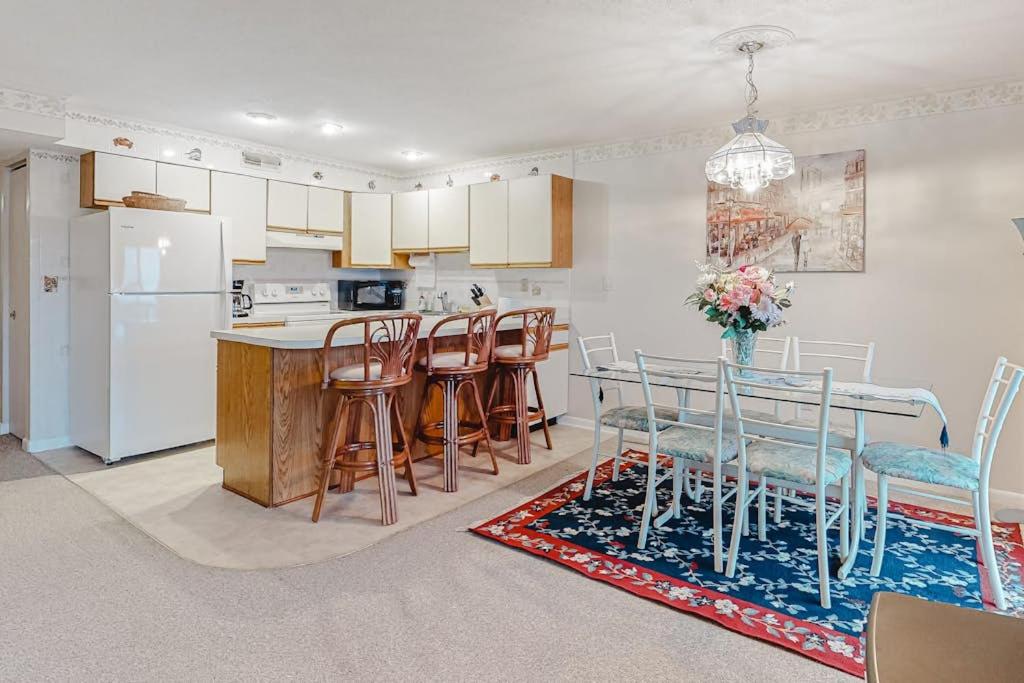 Sunchaser 305 - B&B Ocean City