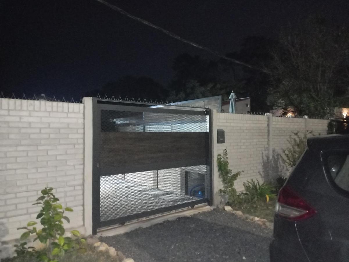 Casa con piscina climatizada para 6 personas en Parque del plata - Ferienwohnung Parque del Plata