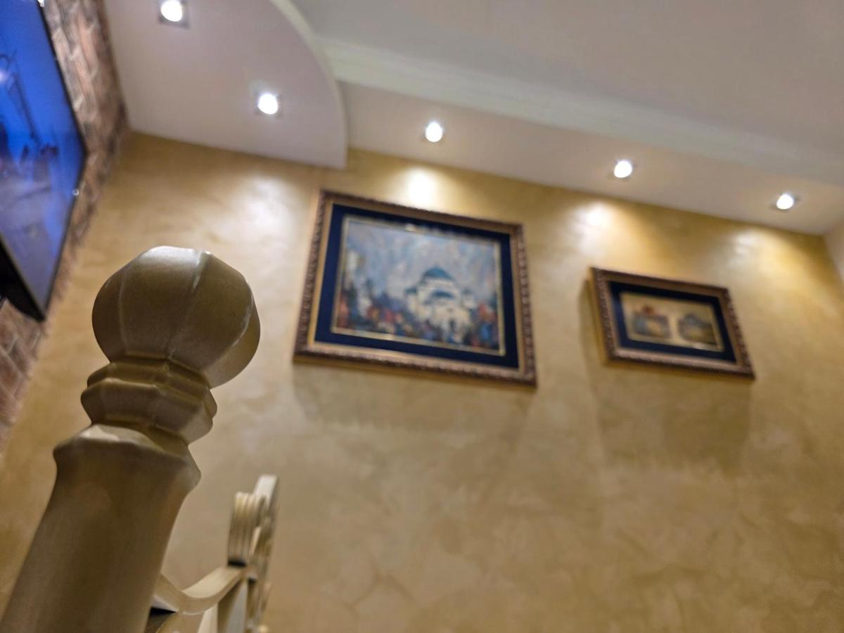 Urban Nest Dedinje - B&B Belgrado