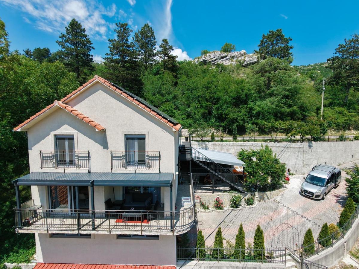 Villa Montana - B&B Cettigne