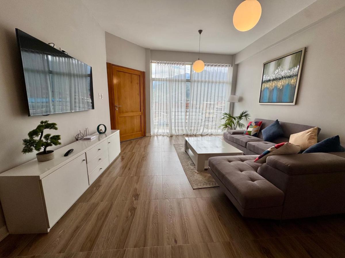 Departamento nuevo, lujoso y espacioso - B&B Caraz