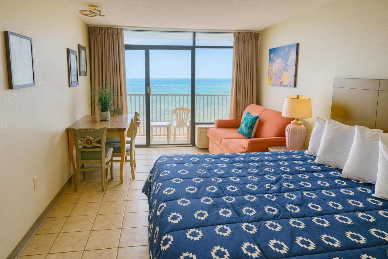 Direct Oceanfront 2-Br Condo, Best Water Amenities in Landmark Resort - Chambres d'hôtes Myrtle Beach