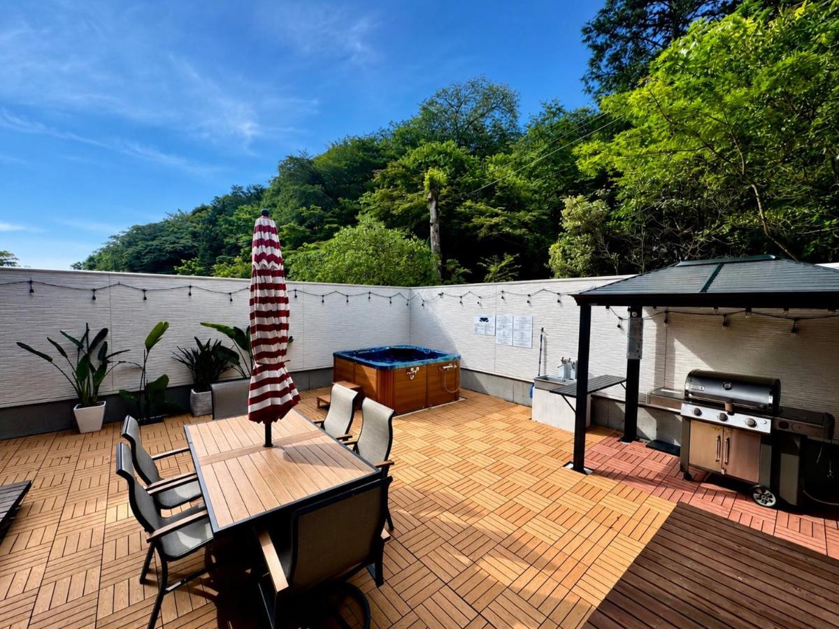 OceanWood Villa ファミリーやグループに最適 吉佐美大浜徒歩12分 広々220平米貸切ヴィラ 温水ジャグジー付 ペット可 - B&B Shimoda