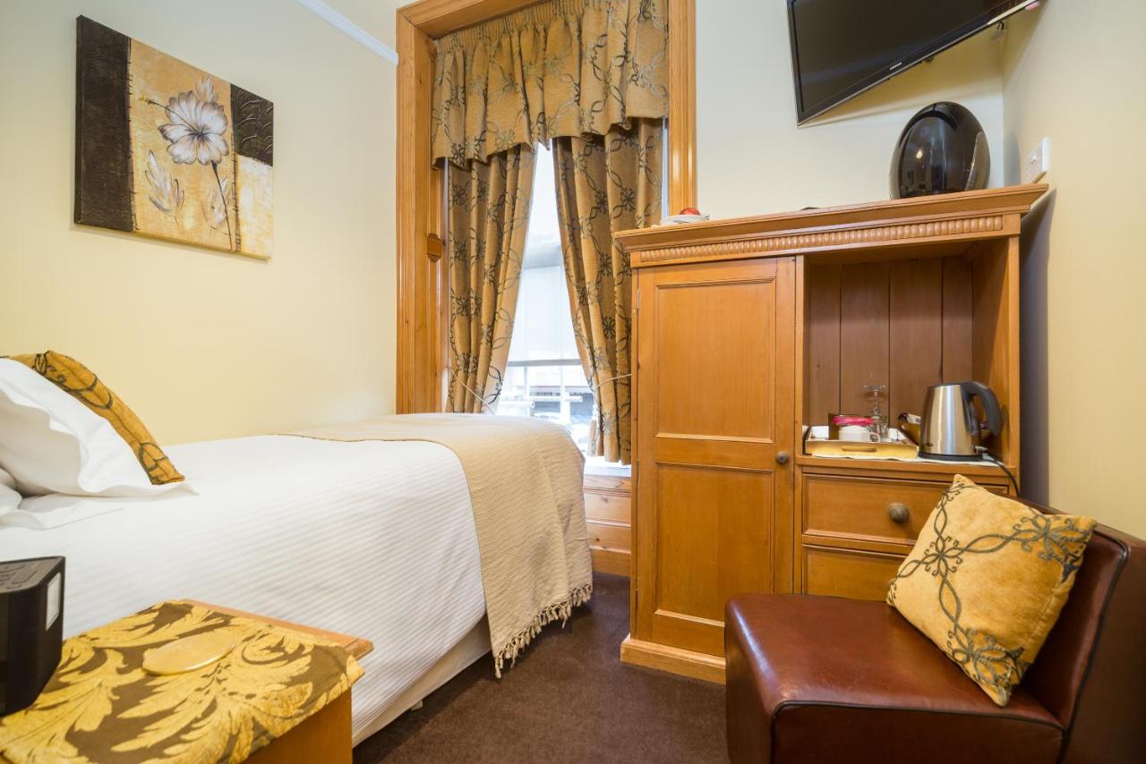 Single Room with Private Bathroom
