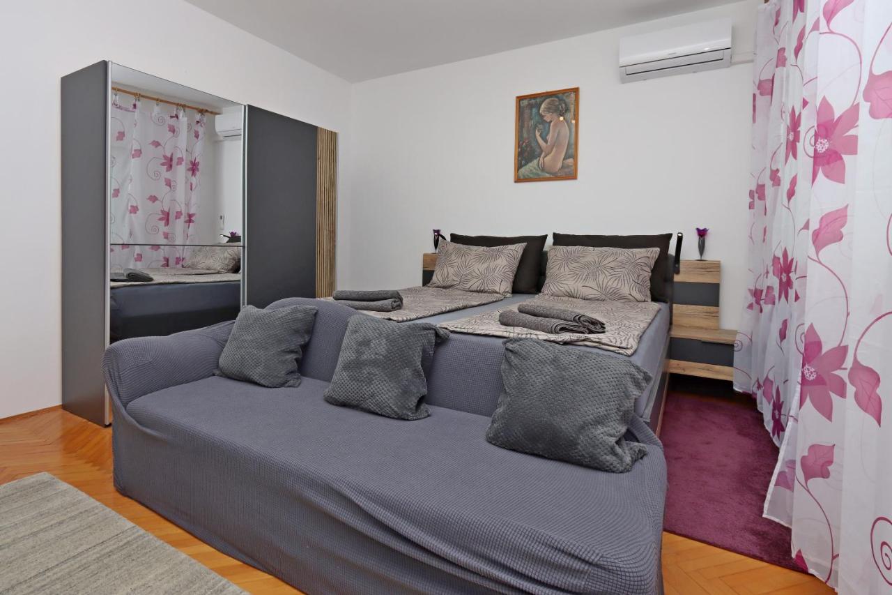 Appartamento con 3 Camere da Letto, Balcone e Vista Mare