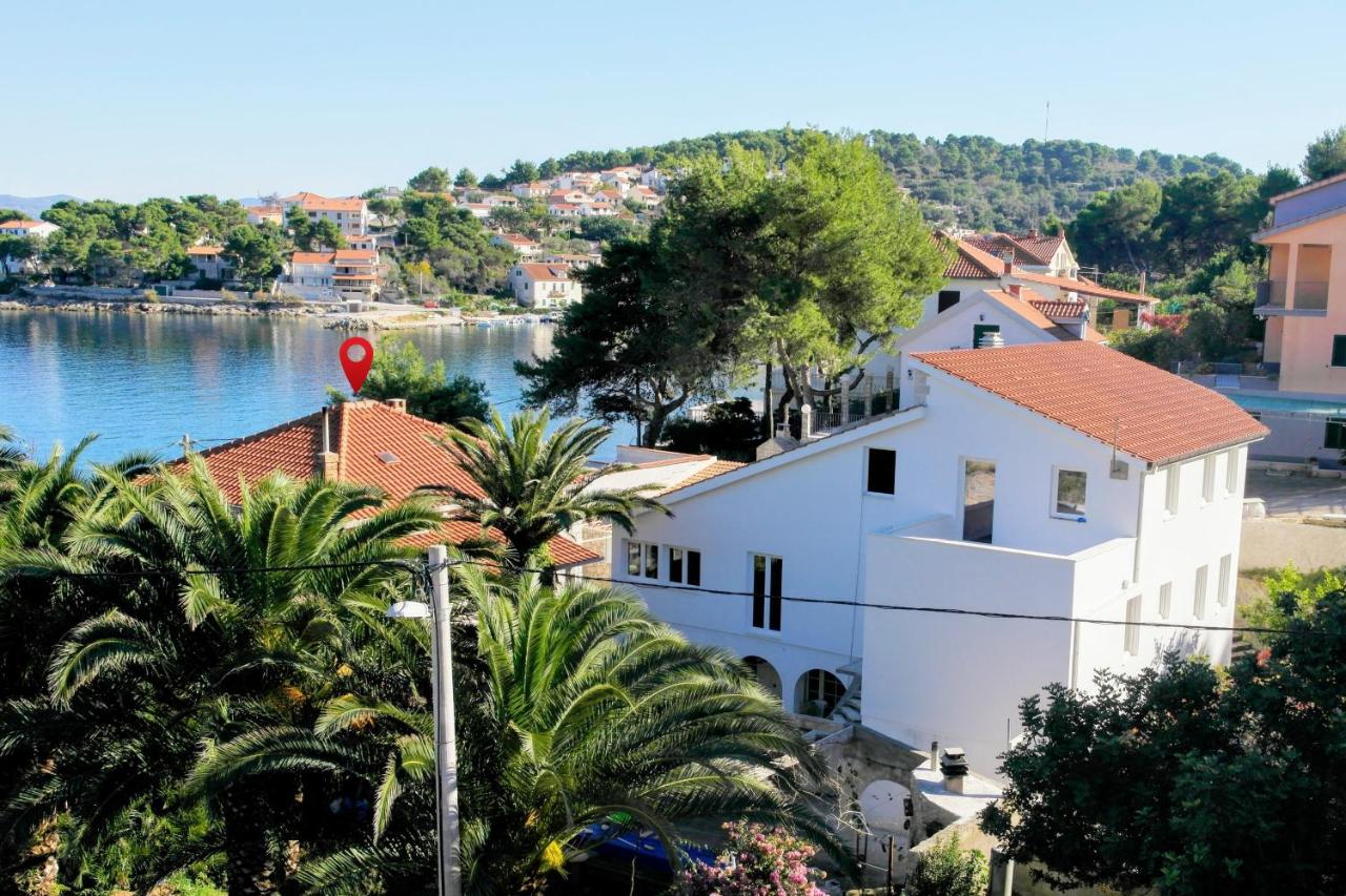 Apartments by the sea Stomorska, Solta - 26008 - Chambres d'hôtes Stomorska