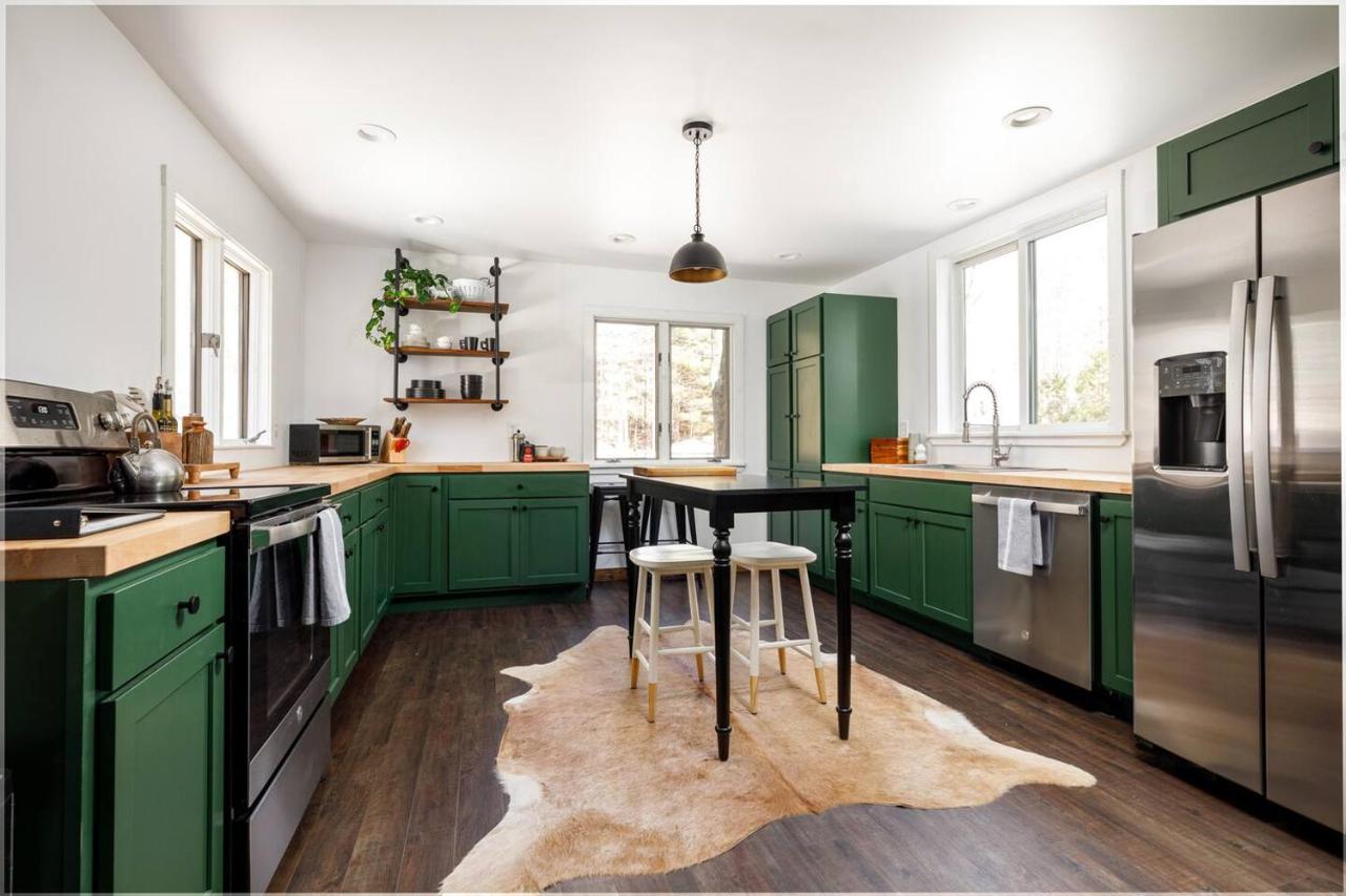 Woodland cottage, firepit, updated kitchen - Ferienwohnung Cedar