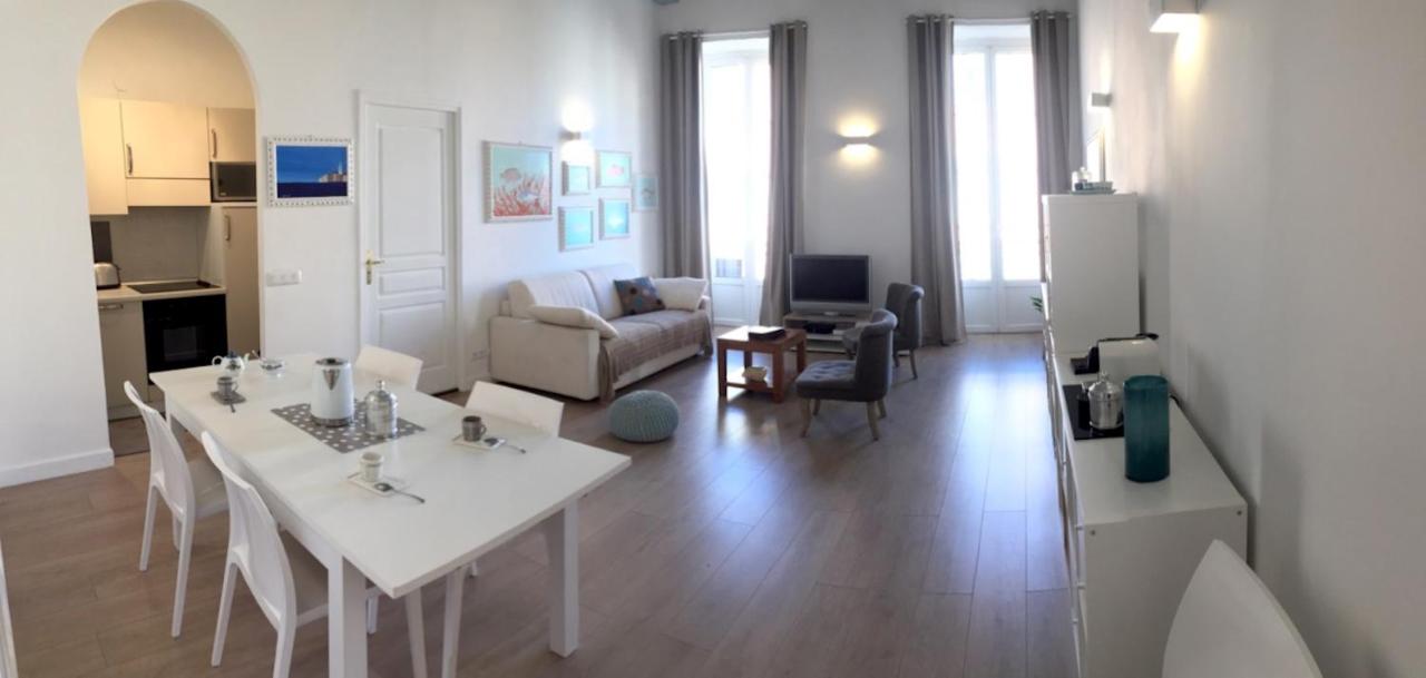 B&B Nice - 2 Bedrooms Appartement In Central Location on the famous Place Massena Nice - Bed and Breakfast Nice