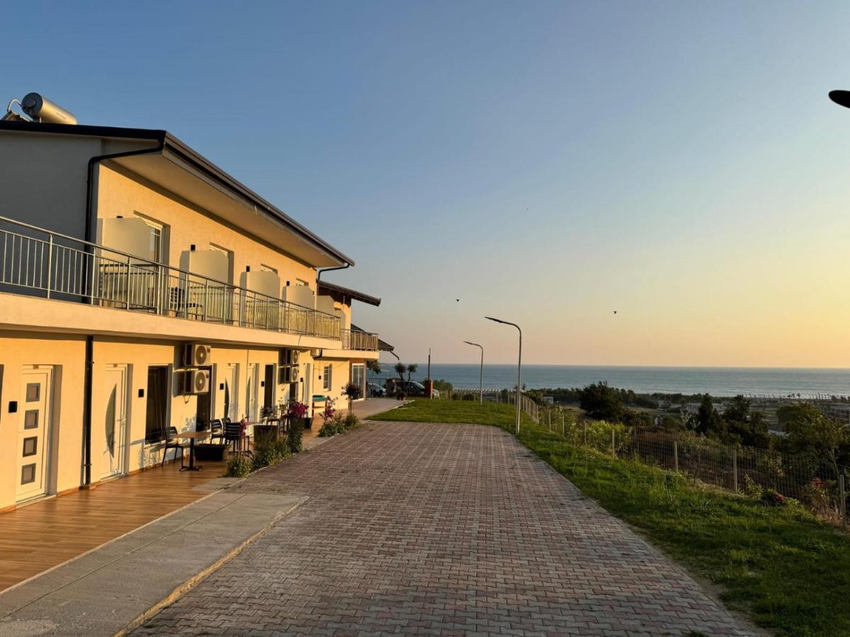 Gjiri Lalzit Sol Apartments - B&B Durrës