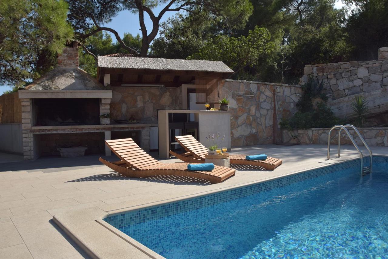 Villa Sky with stunning view - Chambres d’hôtes