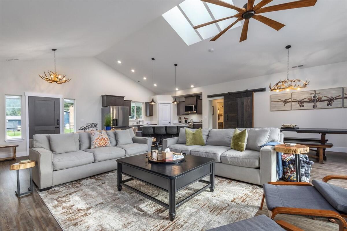 Airport Place: 4 bedrooms, AC, Grill - B&B Packwood