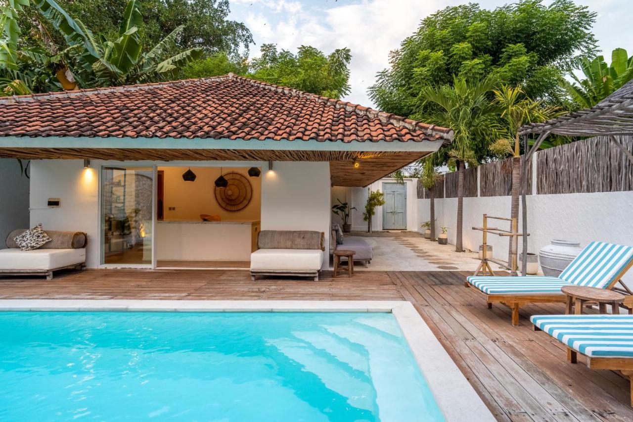 Family Ties, 2BR villa with pool - B&B Gili Air