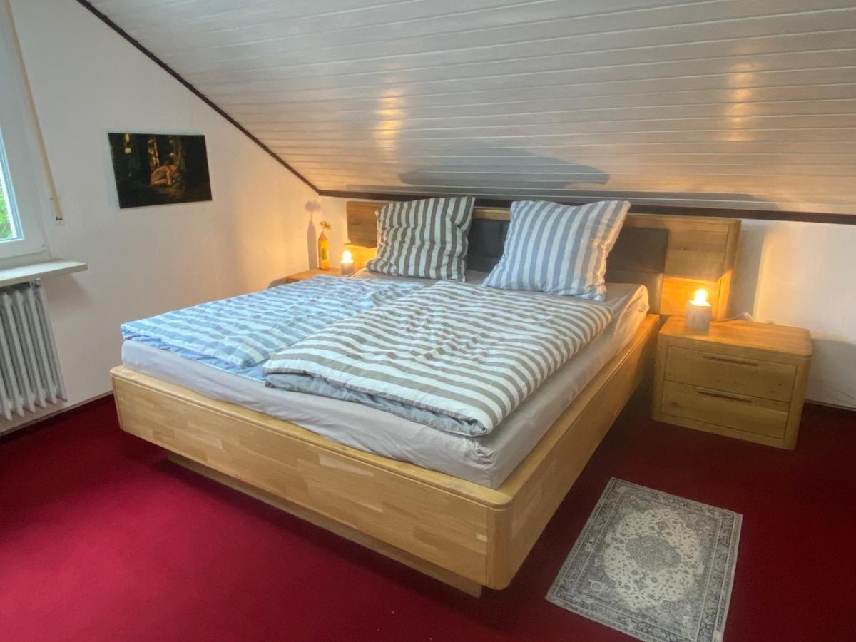 Großes Dachzimmer mit eigener Lounge in ruhiger Lage - B&B Monschau