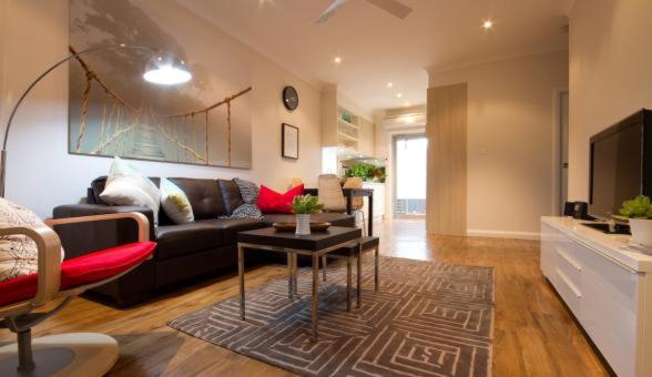 B&B Wagga Wagga - Apartments by Townhouse - Bed and Breakfast Wagga Wagga