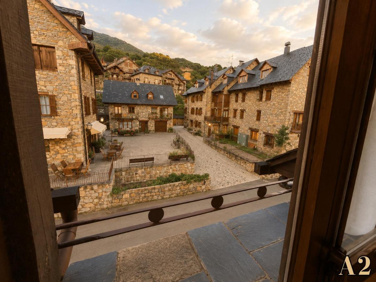 Hostal Rural Sant Climent - Habitacions i Apartaments - B&B Taüll