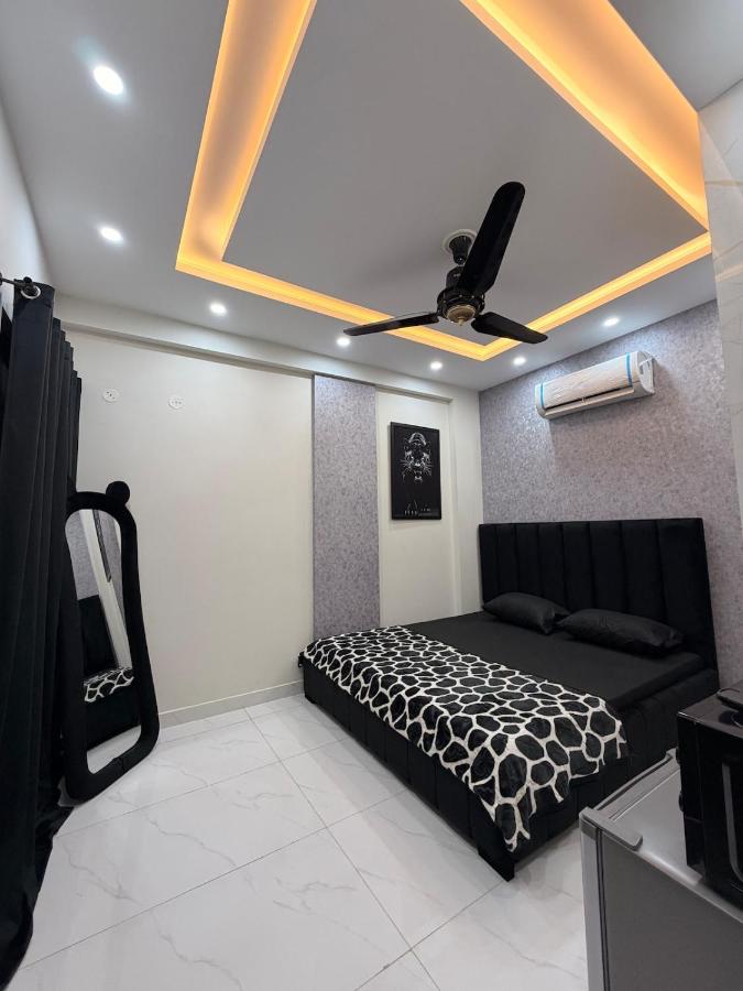 Elegant 1-Bedroom Stay with Comfort & Style - B&B Lahore